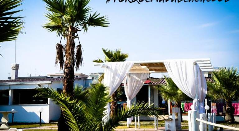 Torquemada beach club in Andria