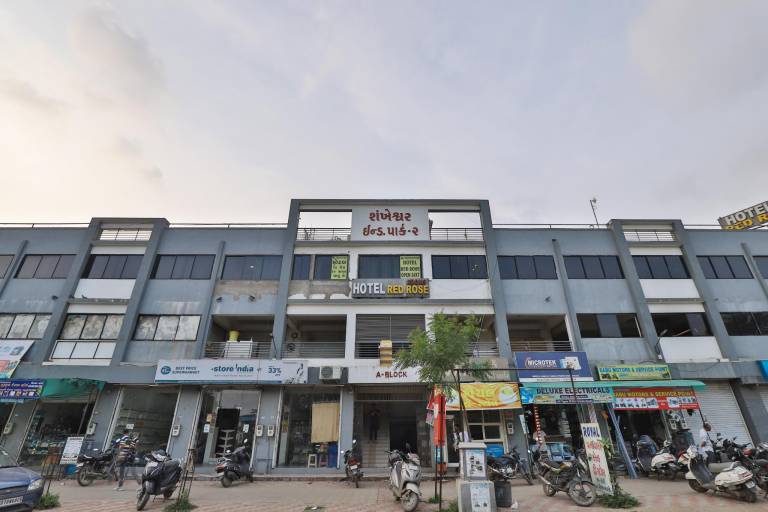 Hotel Red Rose Guest House in Ahmedabad