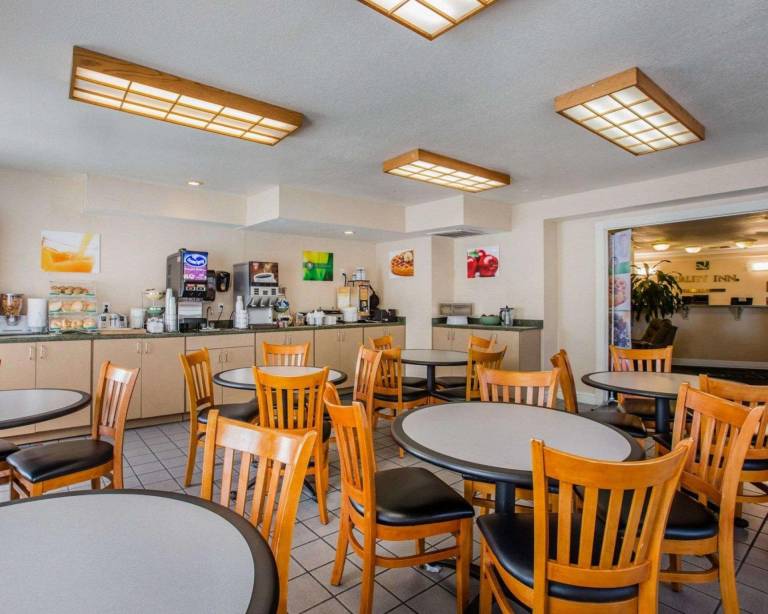 Quality Inn Redding near I-5 — photo 3