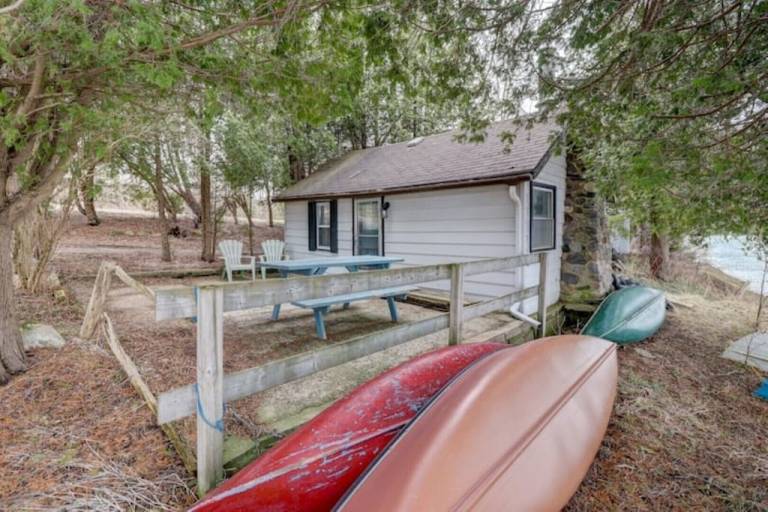 Cabin Red Bay