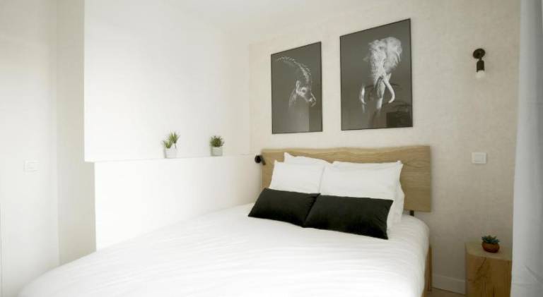 Holiday apartment with 2 rooms for 8 persons in Vanves