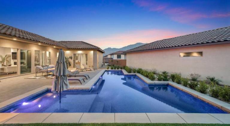 Fully equipped beautiful villa with hot tub, grill & yard | Dogs allowed in Riverside, CA
