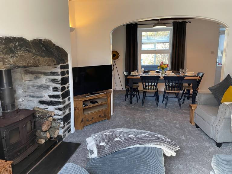 Family-friendly cottage with patio & garden | Pets are welcome — photo 5