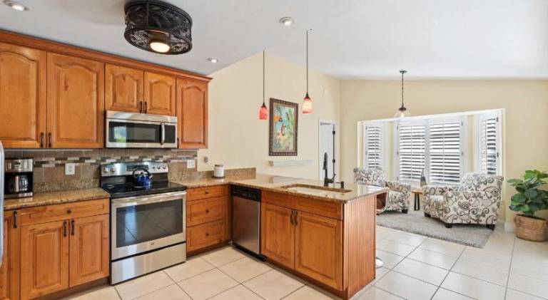 Vacation home with pool | Good for workation | Pets are welcome — photo 4