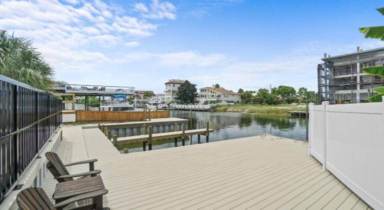 Vacation home with pool | Next to the beach | Pets allowed — photo 5