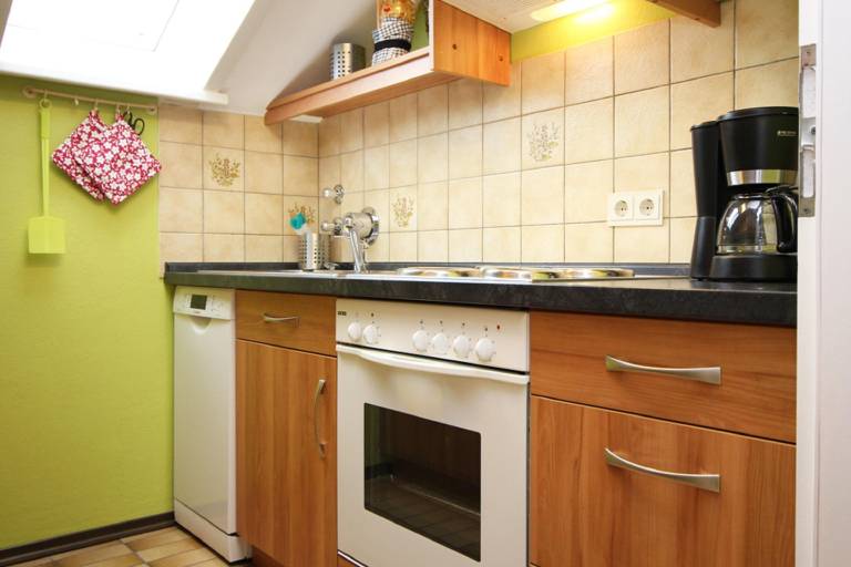 Apartment with 2 rooms for 4 persons — photo 4