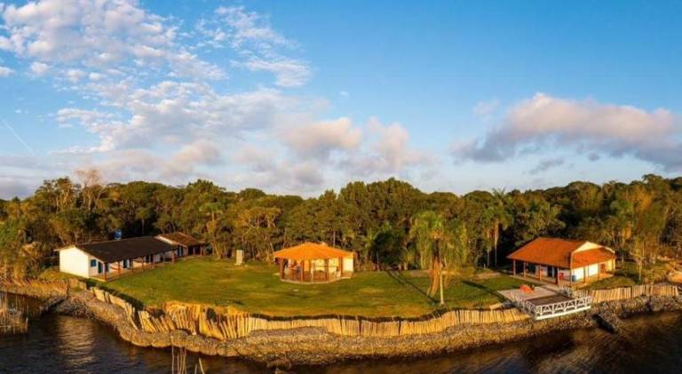 Pousada Trincheira in Cananeia