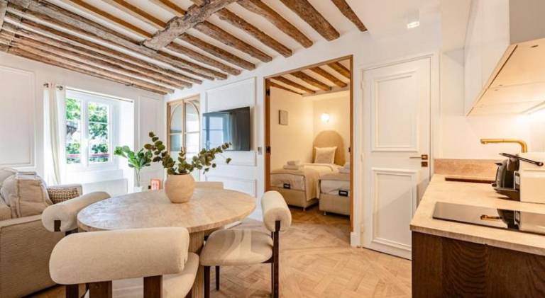 2bedrooms Sacree cœur Place du Tertre Montmartre — photo 2