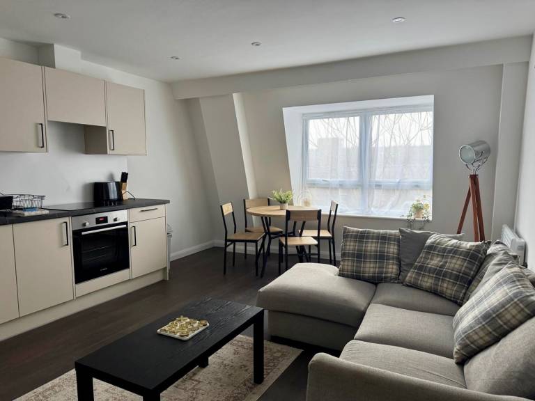 Contractor Accommodation Swindon Cheap Parking