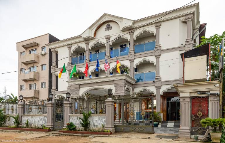 THE DREAMS HOTEL in Douala