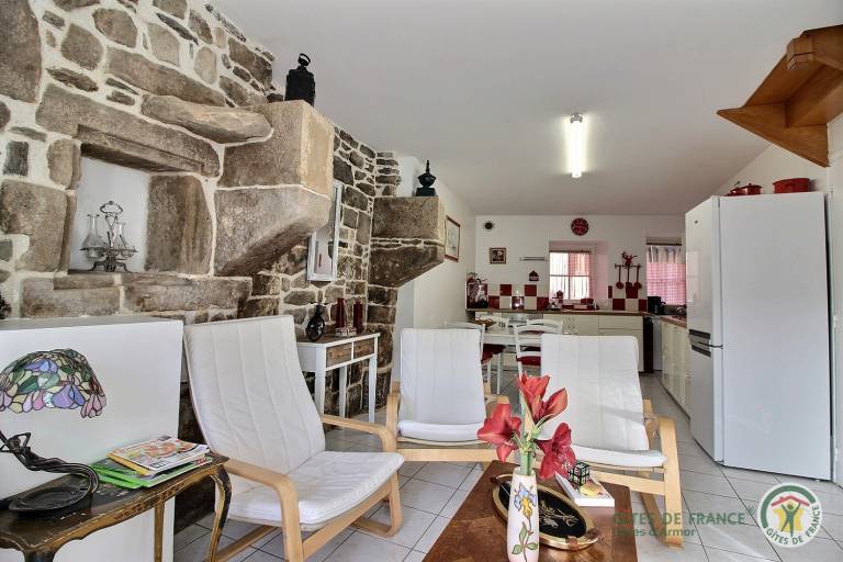 Gite with patio & garden — photo 4