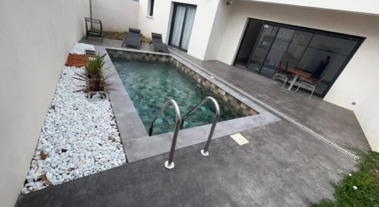 130 m&sup2; Villa