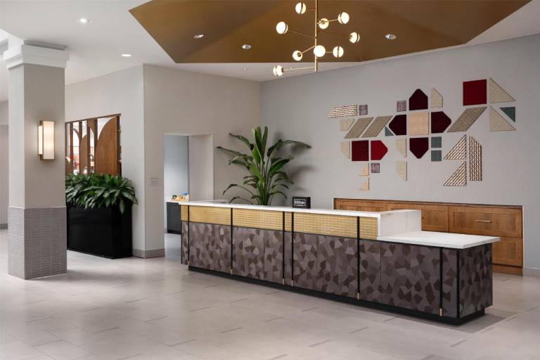 Embassy Suites by Hilton Lincoln — photo 4