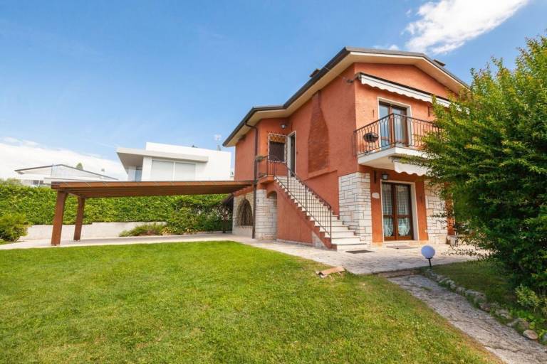 Ferienhaus mit Hund in Bardolino, für max. 4 Personen Ferienhaus mit Hund in Bardolino, für max. 4 Personen