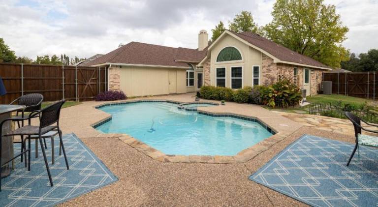 Vacation home with pool & hot tub | Pets allowed — photo 3