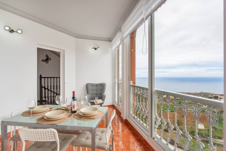 Vacation Home 'Tajinaste' with Sea View, Private Terrace and Wi-Fi — photo 4