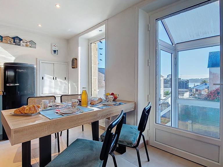 Fully equipped wonderful vacation home with patio, barbecue & yard | Sea view | Dogs allowed — photo 2