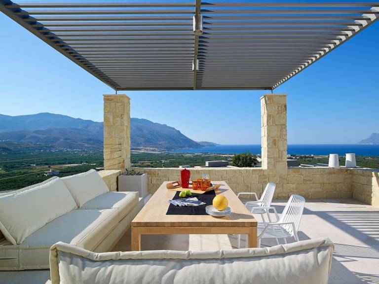 Fully equipped pleasant vacation home with patio, yard & grill | Pets allowed — photo 4