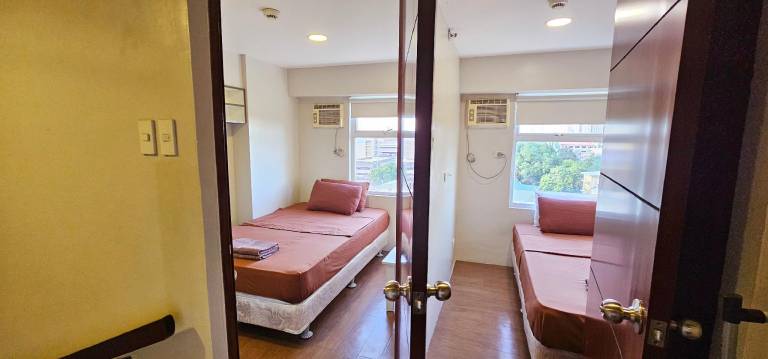 Apartment with pool in Quezon City