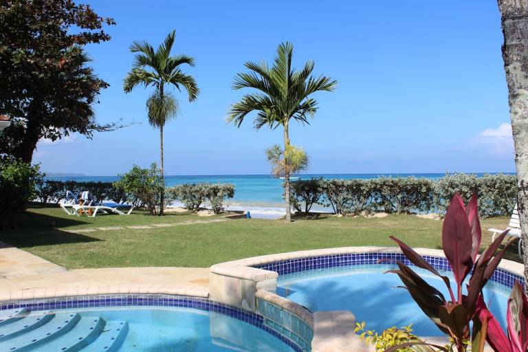 Villa Runaway Bay