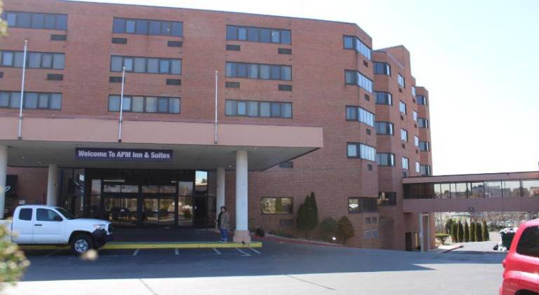 Apm Inn & Suites — photo 2