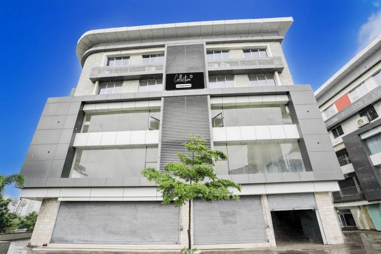 Super Collection O Adajan Formerly Hotel Sky Palace