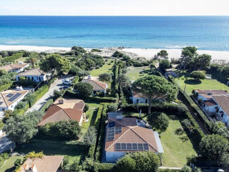 House with yard, barbeque & patio | Nature view | Beach nearby | Dogs allowed — photo 4