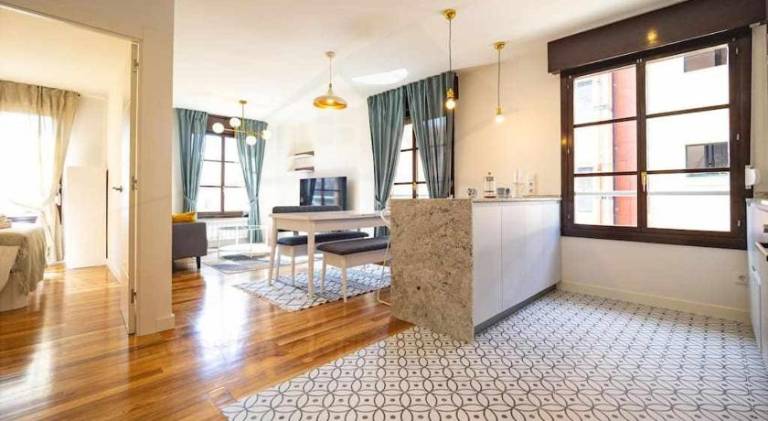 Apartment with 2 rooms for 5 persons in Gijon