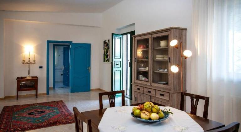 Villa with 2 rooms for 6 persons — photo 2
