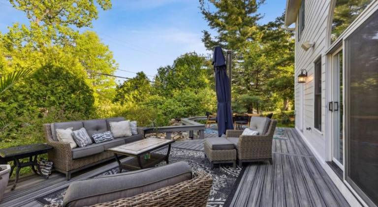 Spacious vacation home with hot tub | Dogs allowed — photo 5