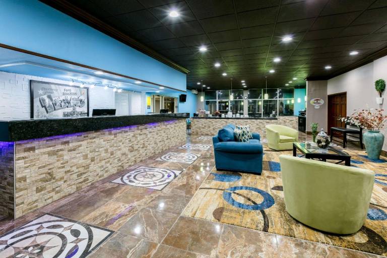Super 8 By Wyndham Ft Stockton — photo 2
