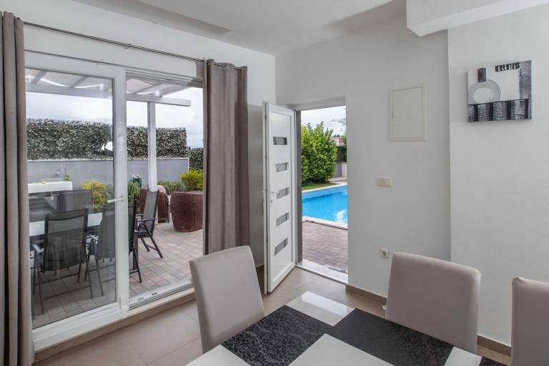 Fully equipped lovely rental apartment with pool, terrace & BBQ | Dogs allowed — photo 5