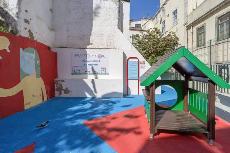 Baixa Alfama at your Doorstep Terrace Air Con in Lisbon