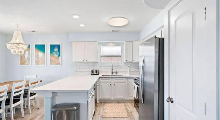 Stunning beach house with huge game room, close to beach in Jamaica, TX