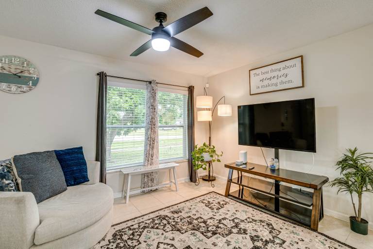 Port Charlotte Home w/ Sunroom, Grill & Fire Pit! — photo 5