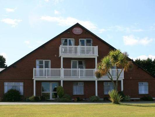Coral Gables Guesthouse & Campsite
