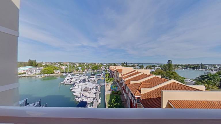 Children-friendly condo with heated pool & hot tub | Water view | Beach nearby | Pets are welcome — photo 3