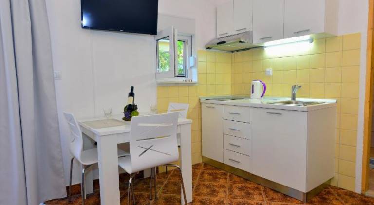 Rental apartment with terrace, garden & BBQ | Next to Diocletian's Palace — photo 5