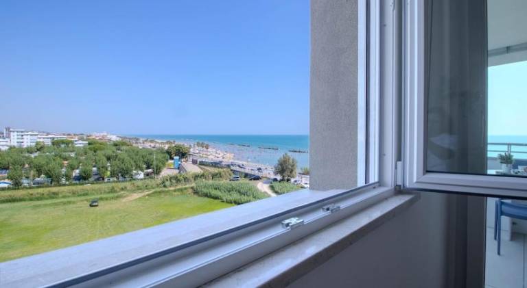Holiday apartment with 1 room for 5 persons in Porto San Giorgio
