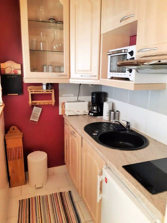 Studio with 1 room for 4 persons — photo 3