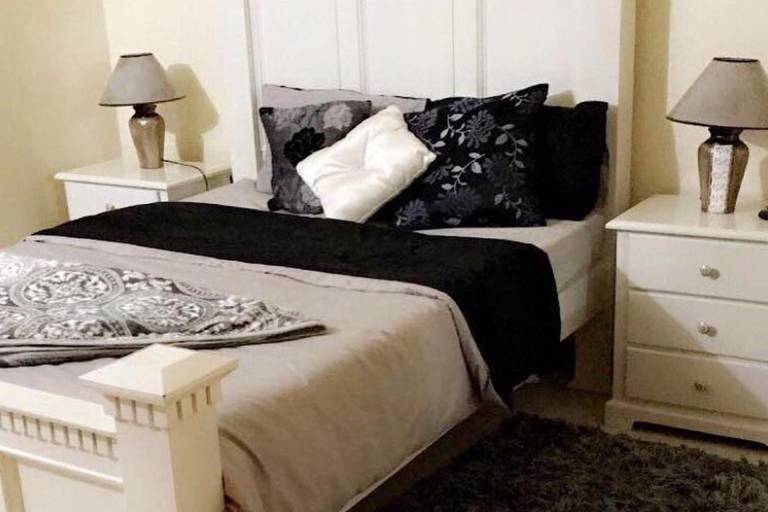 2 Bed 2 bath AirCon Parking Old Harbour Nhv 3