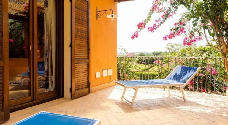 Villa with private pool, hot tub & patio | Perfect for remote work — photo 4