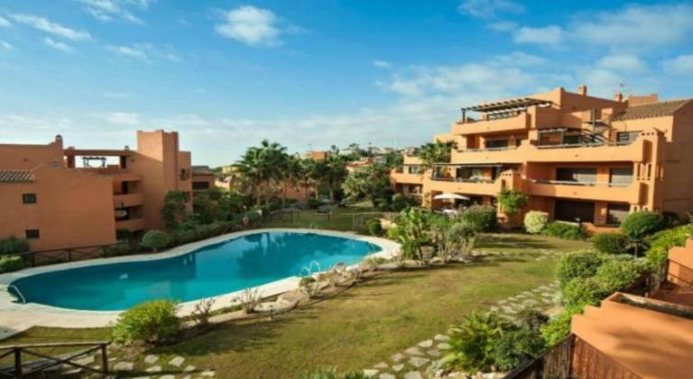 Rental apartment with pool & jacuzzi | Dogs allowed in Estepona