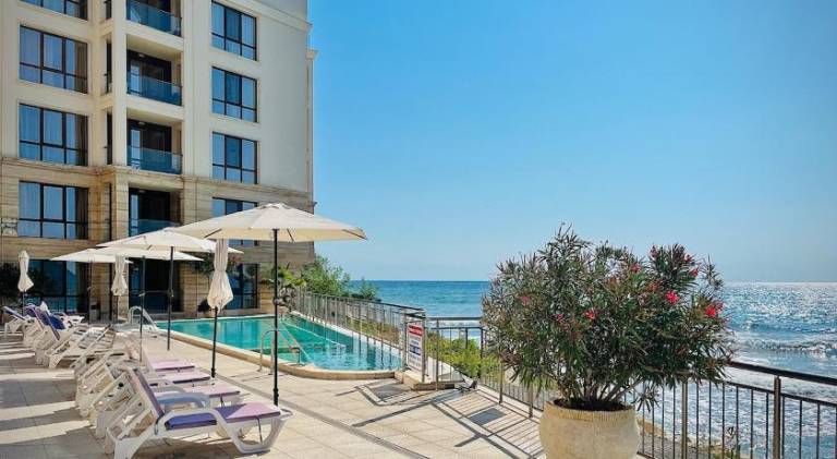 Lovely rental apartment with pool | Beach nearby | Pets are welcome — photo 3