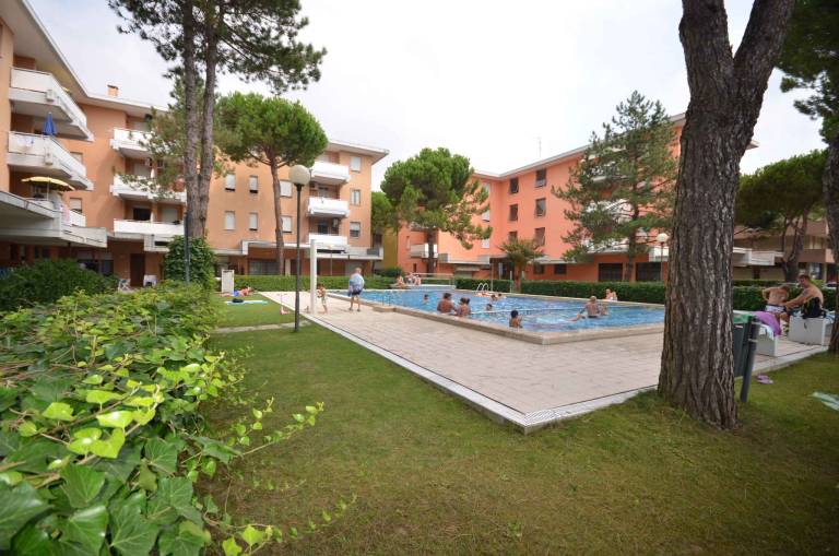 Apartment with pool & garden | Pets allowed — photo 4