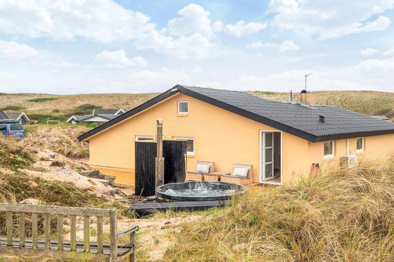 Vacation home with grill & sauna — photo 5