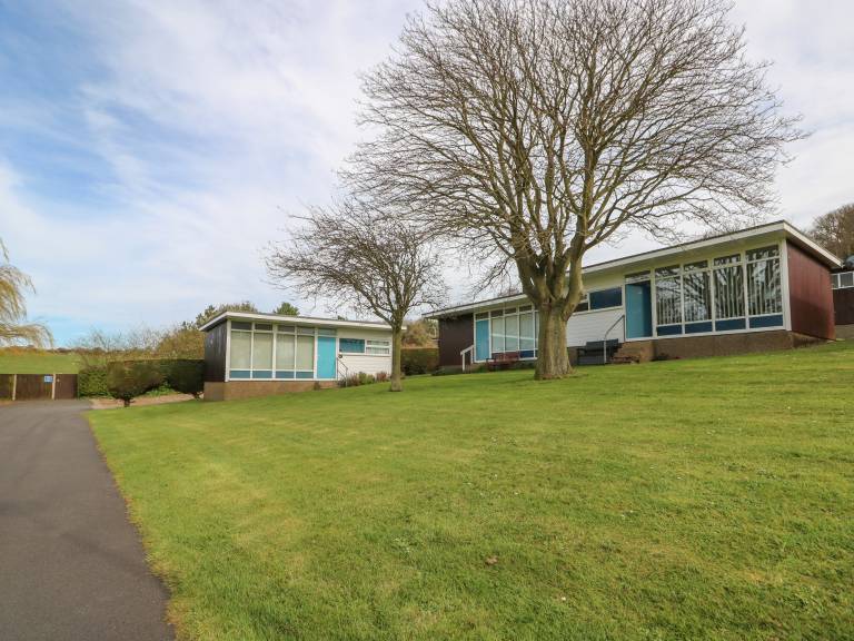 Family-friendly cottage with garden | Beach view | Next to the beach | Pets allowed in Cromer