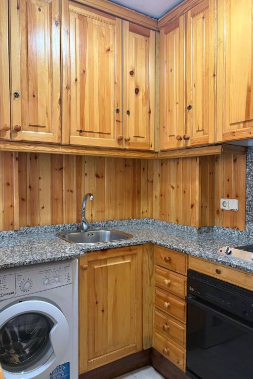 Holiday apartment with yard, barbeque & patio — photo 4