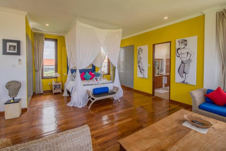 Villa with pool, barbeque & yard | Suitable for remote work | Pet-friendly in Canggu