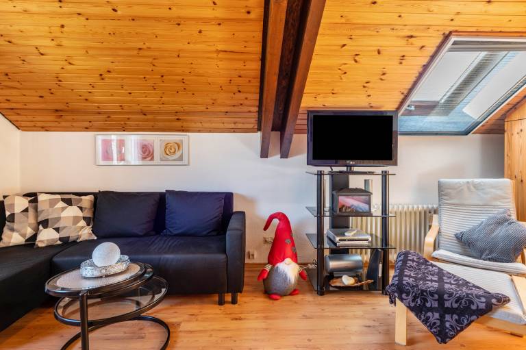Lovely apartment with fast internet, terrace & garden | Garden view | Pets are welcome — photo 3